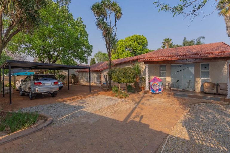 3 Bedroom House For Sale in Hurlyvale, Edenvale - R1,695,000