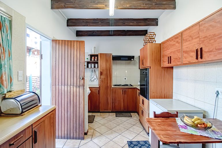 4 Bedroom House For Sale in Wonderboom, Pretoria - R2,000,000
