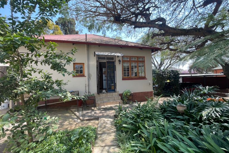 2 Bedroom House For Sale in Riviera, Pretoria - R1,750,000