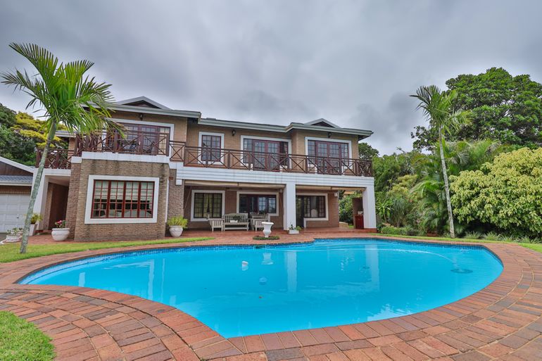 5 Bedroom House For Sale in Umhlanga Rocks, Umhlanga - R5,900,000