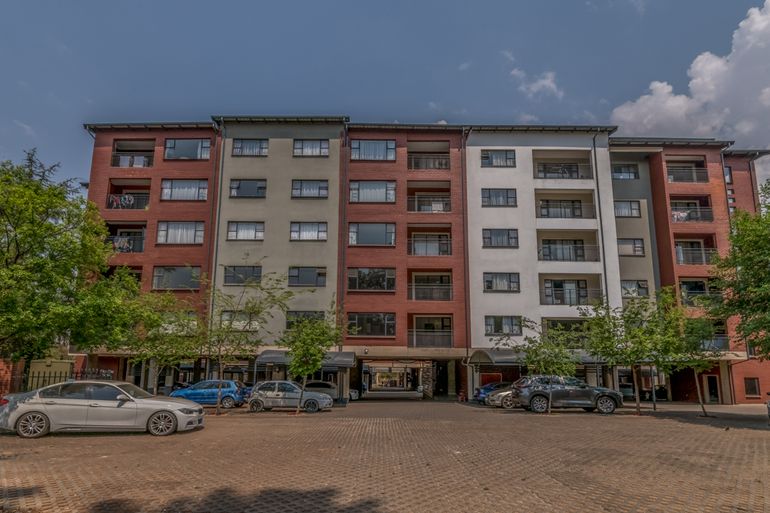 2 Bedroom Apartment / Flat For Sale in Die Hoewes, Centurion - R950,000