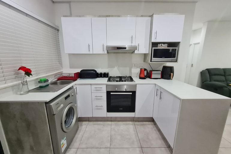 3 Bedroom Apartment / Flat For Sale in Malvern, Queensburgh - R1,250,000