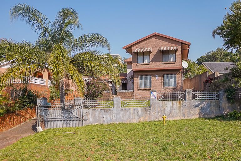5 Bedroom House For Sale in Isipingo Hills, Durban - R1,380,000
