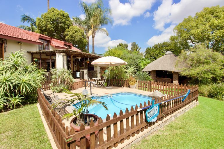 4 Bedroom House For Sale in The Reeds, Centurion - R1,850,000