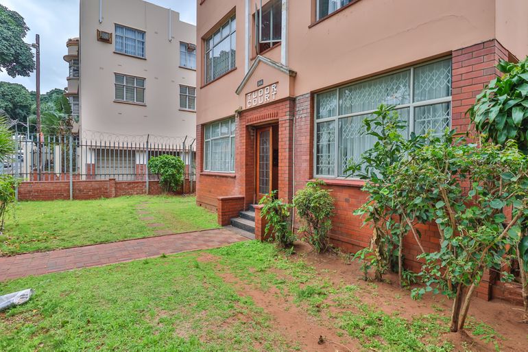 2 Bedroom Apartment / Flat For Sale in Bulwer, Durban