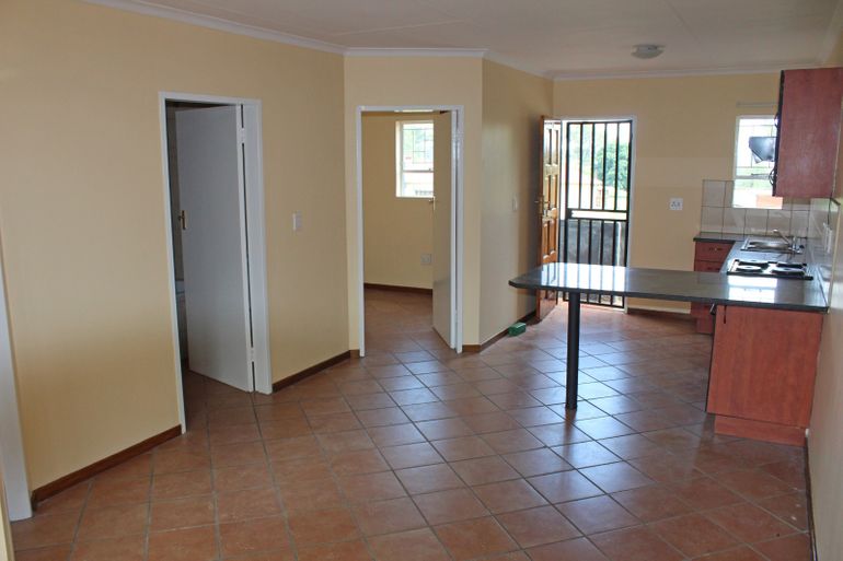 2 Bedroom Apartment / Flat For Sale in Pollak Park, Springs