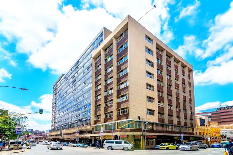 1 Bedroom Apartment / Flat For Sale in Johannesburg Central, Johannesburg