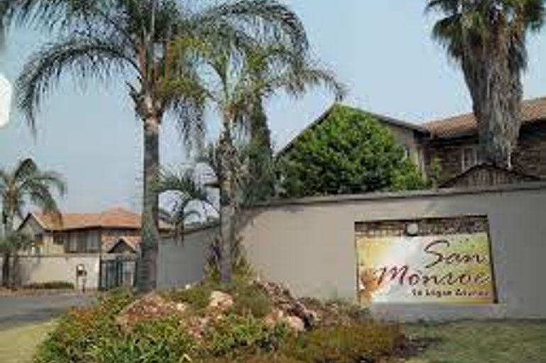 1 Bedroom Apartment / Flat For Sale in Highveld, Centurion - R640,000