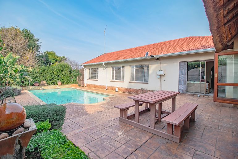 3 Bedroom House For Sale in Elardus Park, Pretoria - R2,250,000