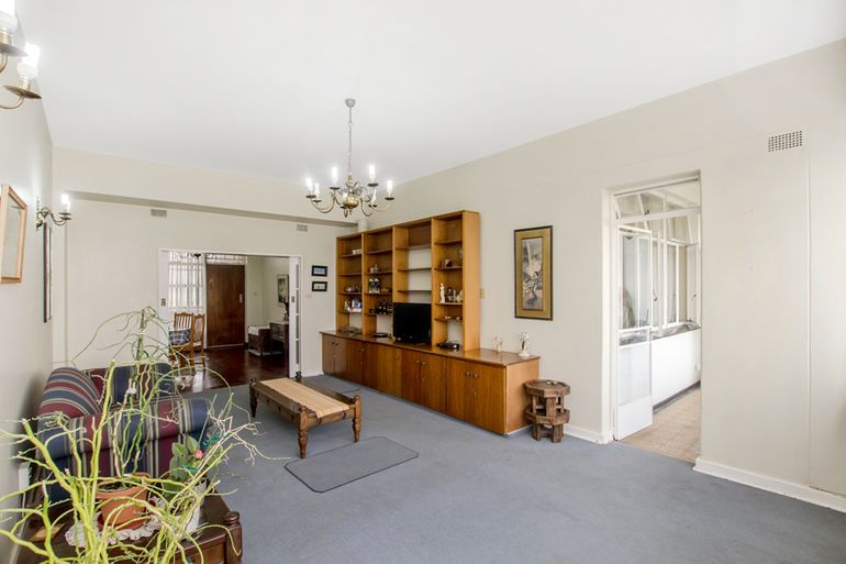 3 Bedroom Apartment / Flat For Sale in Killarney, Johannesburg - R1,650,000