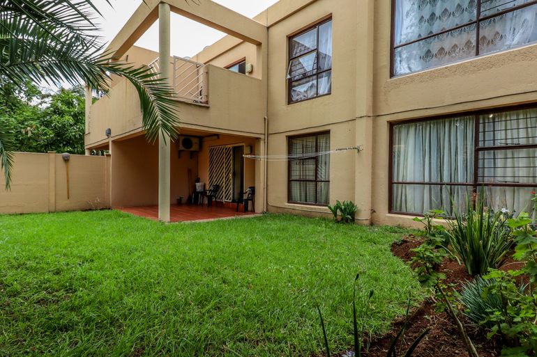 2 Bedroom Apartment / Flat For Sale in Kew, Johannesburg - R790,000