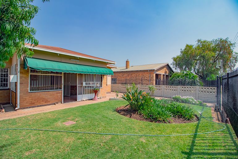 3 Bedroom House For Sale in Gezina, Pretoria - R1,300,000