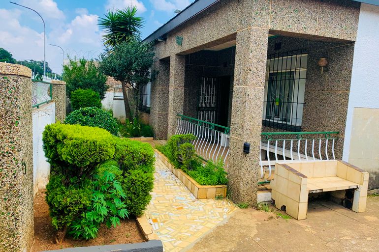 3 Bedroom House For Sale in Lorentzville, Johannesburg - R1,050,000