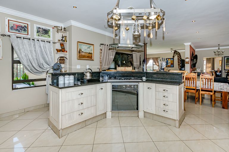 7 Bedroom House For Sale in Parkrand, Boksburg R6,300,000 Leadhome