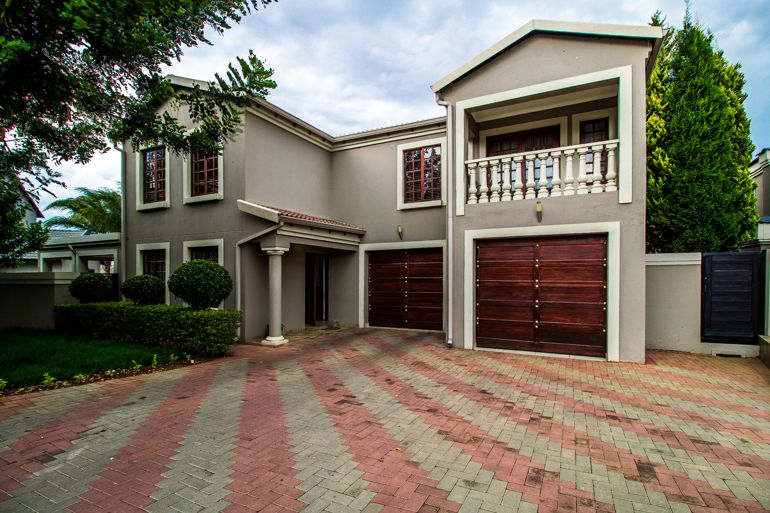 3 Bedroom House For Sale in Monavoni, Centurion - R3,200,000