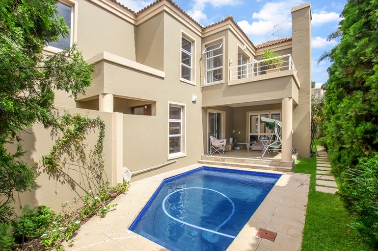 3 Bedroom House For Sale in River Club, Sandton - R3,250,000
