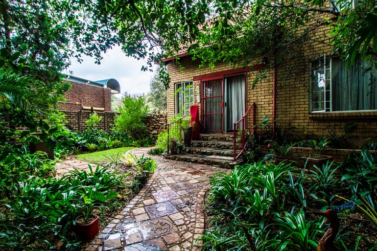2 Bedroom Townhouse For Sale in La Montagne, Pretoria - R980,000