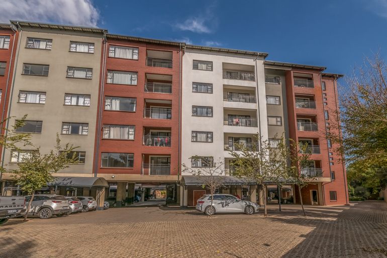 2 Bedroom Apartment / Flat For Sale in Die Hoewes, Centurion