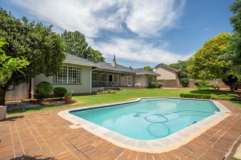 4 Bedroom House For Sale in Morehill Ext 2, Benoni