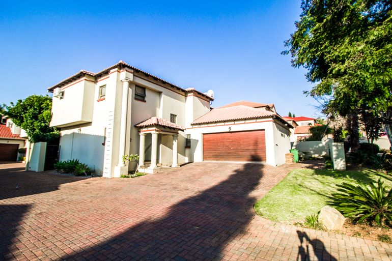 3 Bedroom House For Sale in The Wilds, Pretoria - R2,550,000